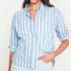 NWT Old Navy Boyfriend Shirt in Blue and White Stripe- Small